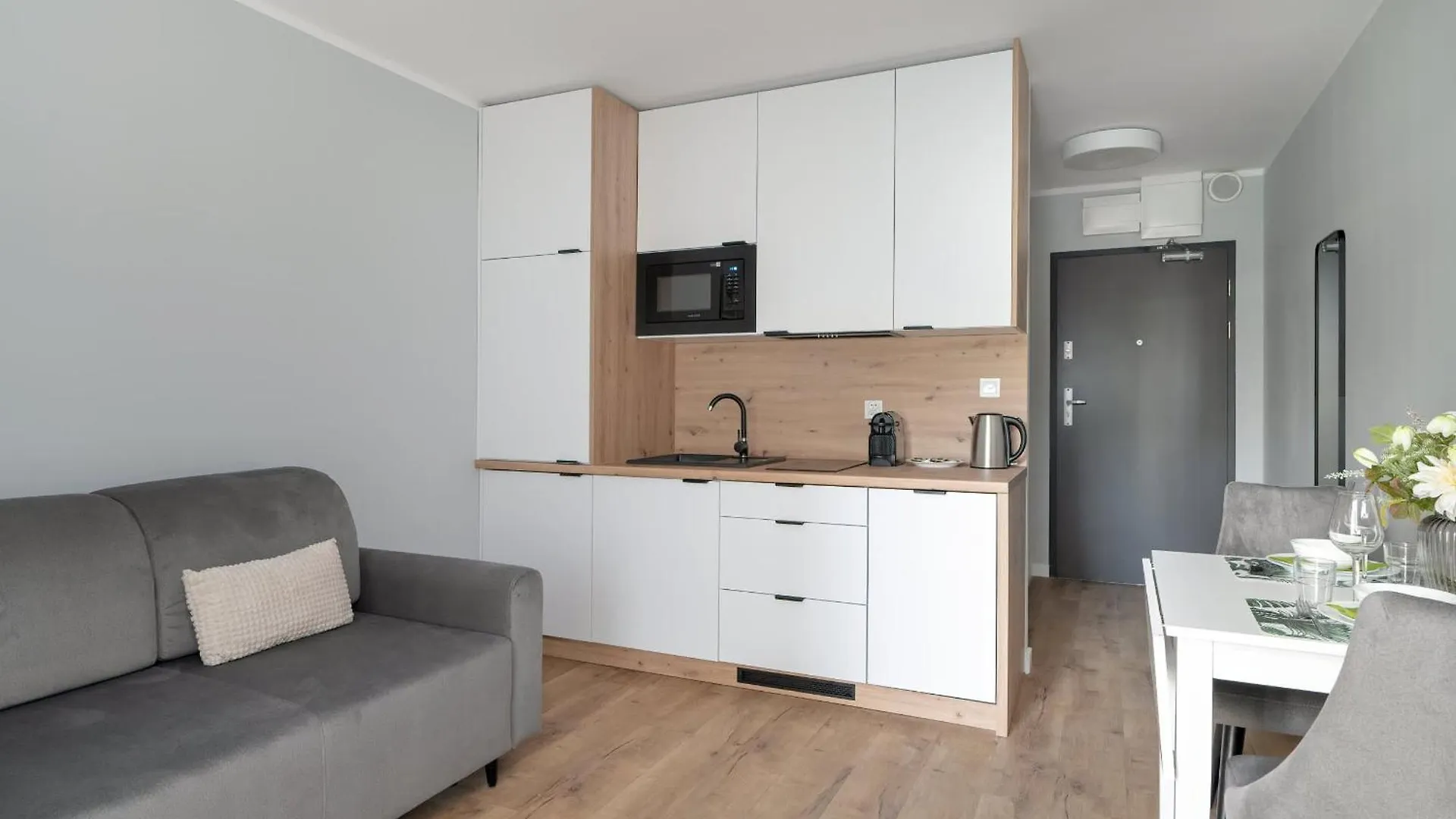 פוזנן Jasny & Elegancki Apartament Typu Studio Z Tarasem By Noclegi Renters 0*,